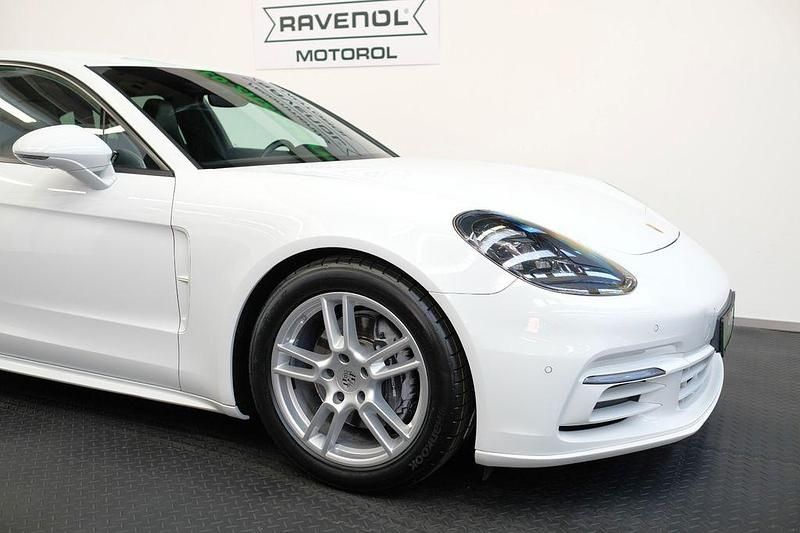 Gebraucht Porsche Panamera 4 330 PS (242 kW) 2017 Weiß Limousine