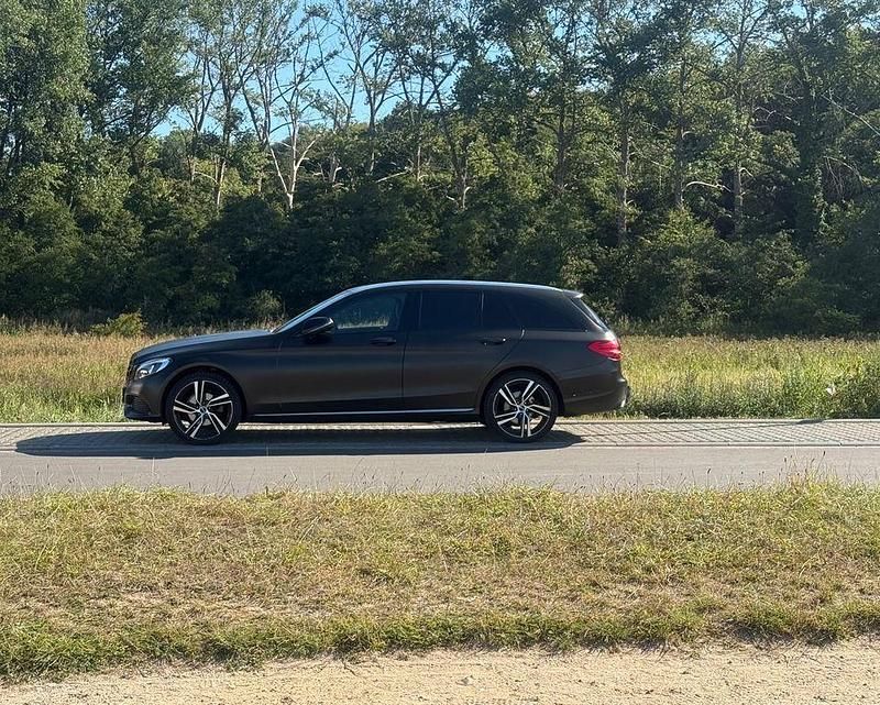 Weiß Gebraucht 2016 Mercedes C180 Limousine | 14.300 € (Guter Preis) - Bild 1/4