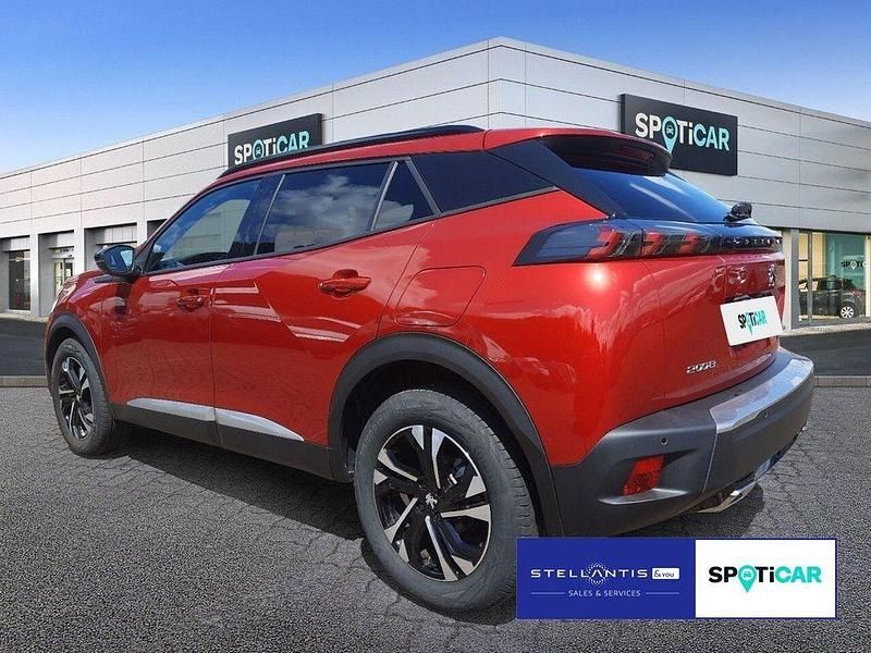 Gebraucht Peugeot 2008 Allure 131 PS (96 kW) 2023 Rot SUV