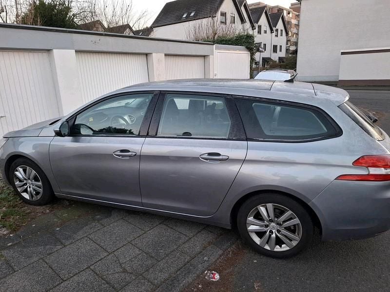 Silber Gebraucht 2014 Peugeot 308 Kombi | 4.300 € - Bild 1/4