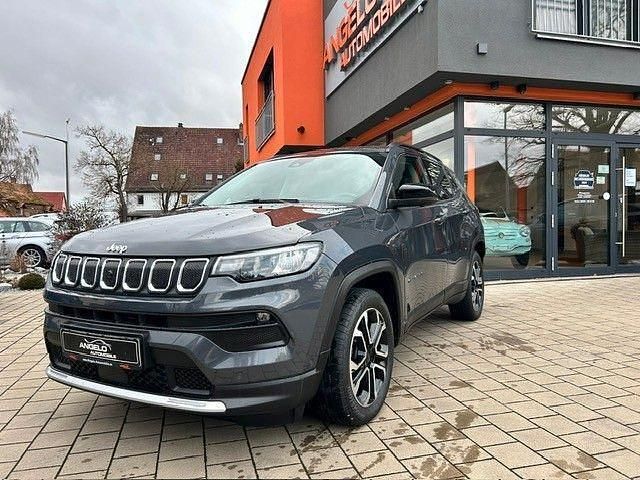 Gebraucht Jeep Compass 80th Anniversary 131 PS (96 kW) 2022 Brilliant silver SUV