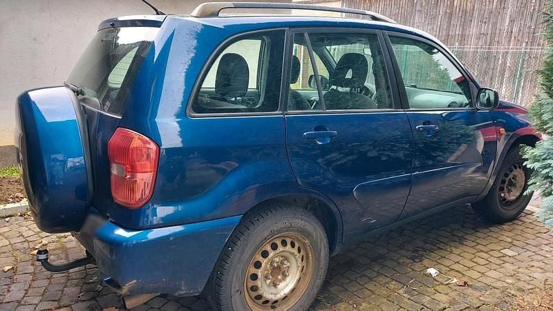 Gebraucht Toyota RAV4 125 PS (91 kW) 2003 Blau SUV