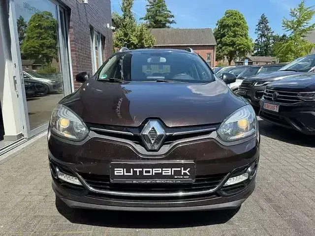 Gebraucht Renault Mégane III Bose Edition 132 PS (97 kW) 2013 Braun Limousine