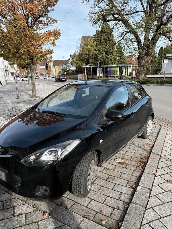 Second-hand Mazda 2 75 CP (55 kW) 2008 Negru Hatchback