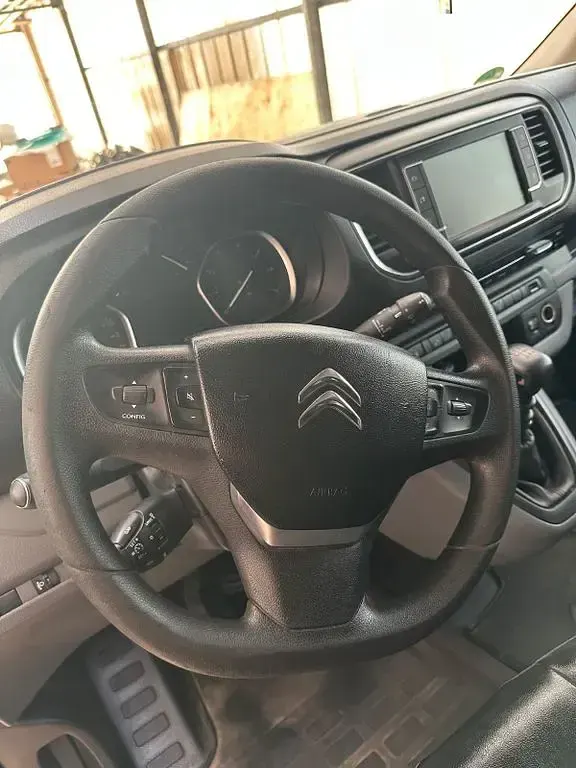 Gebraucht Citroën Jumpy 150 PS (110 kW) 2017 Rot Van / Kleinbus