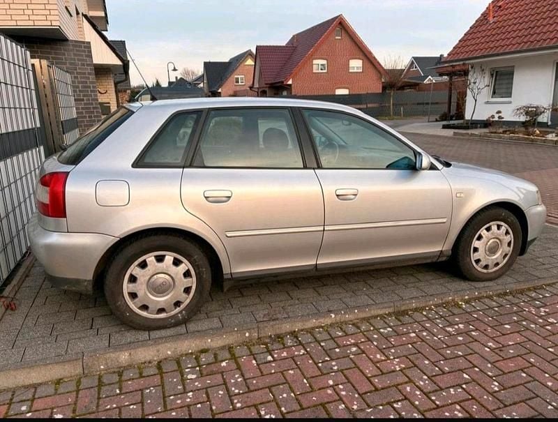 Gebraucht Audi A3 102 PS (75 kW) 2001 Silber Kleinwagen
