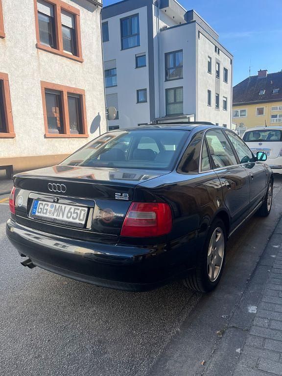 Używany Audi A4 Performance 193 KM (141 kW) 1997 Czarny Sedan/Limuzyna