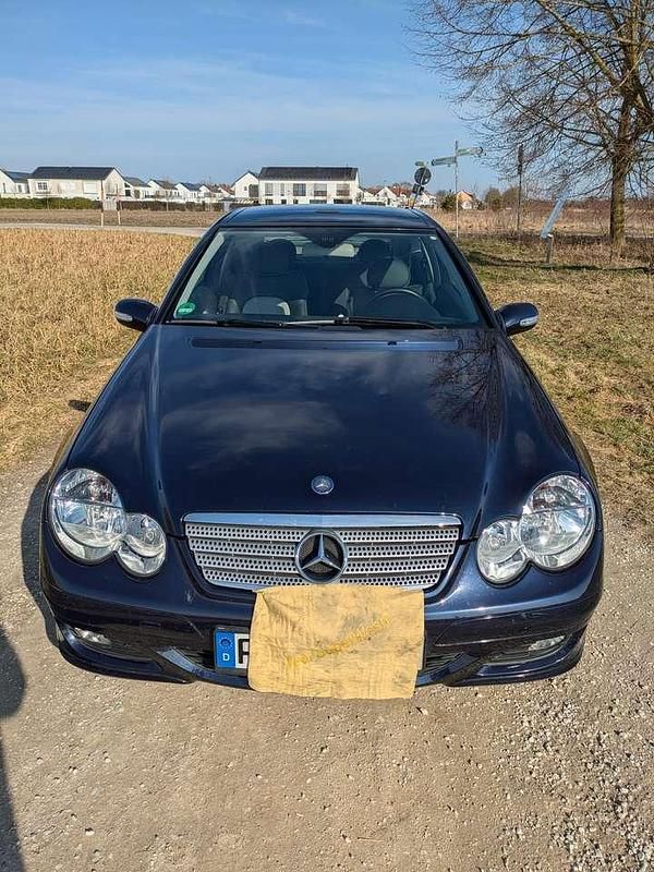 Gebraucht Mercedes C230 192 PS (141 kW) 2005 Blau Coupé