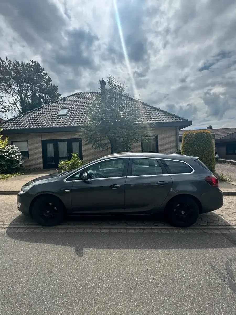 Occasion Opel Astra 2011 Gris Break