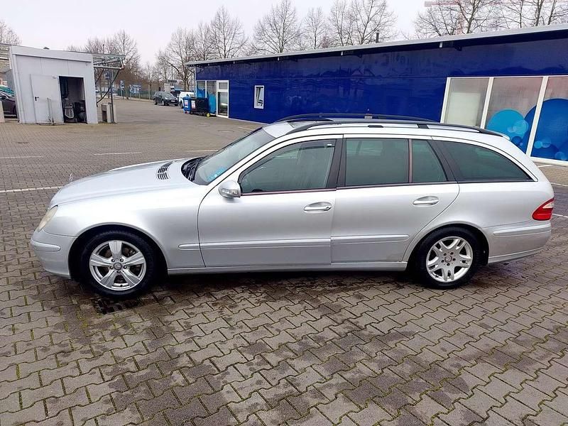 Gebraucht Mercedes E220 Classic 150 PS (110 kW) 2006 Kombi