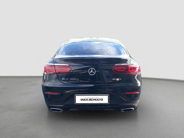 Gebraucht Mercedes GLC300 Night 245 PS (180 kW) 2022 Coupé
