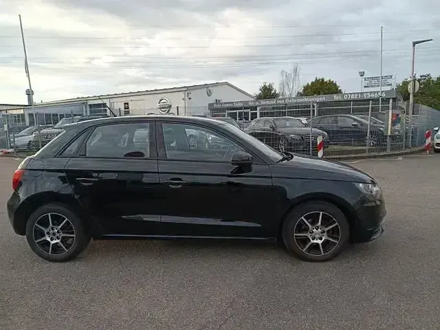 Gebraucht Audi A1 Sportback Attraction 86 PS (63 kW) 2013 Schwarz Kleinwagen