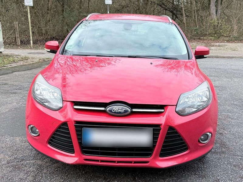 Second-hand Ford Focus 150 CP (110 kW) 2012 Roșu Break