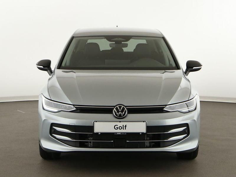 Neu VW Golf VIII Life 150 PS (110 kW) 2025 Silber Limousine
