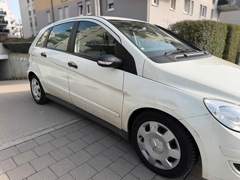 Gebraucht Mercedes B170 116 PS (85 kW) 2006 Weiß Van / Kleinbus