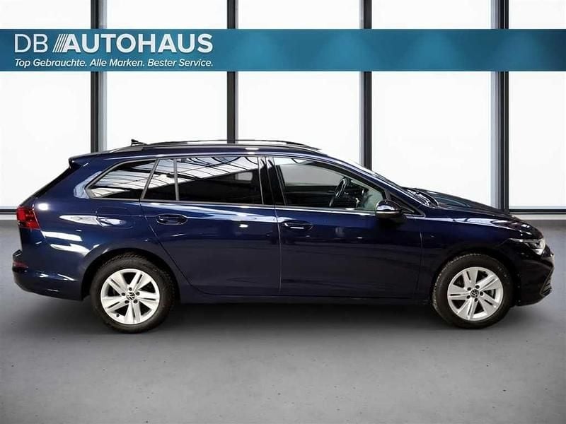 Gebraucht VW Golf VIII Life 116 PS (85 kW) 2022 Blau Kombi