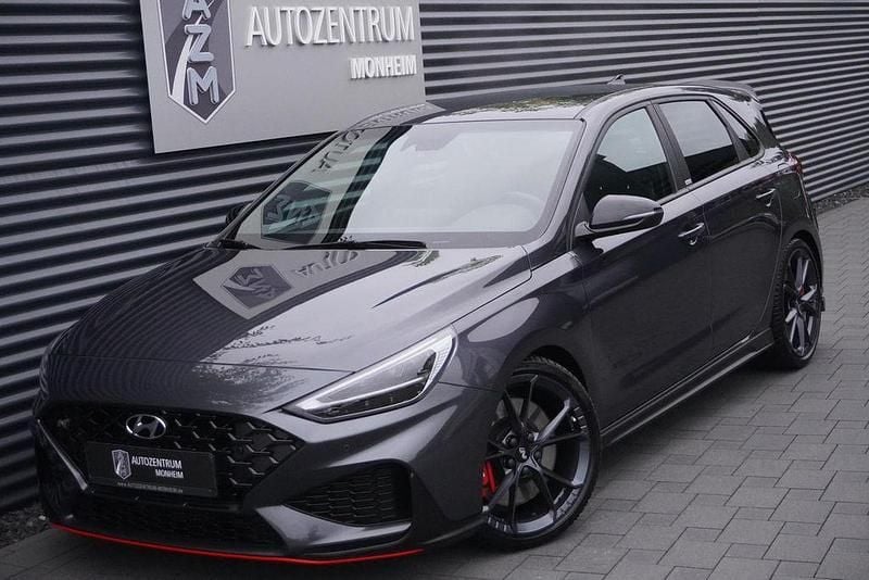 Dark knight / mic Gebraucht 2021 Hyundai i30 N Performance Limousine | 28.990 € (Fairer Preis) - Bild 1/4