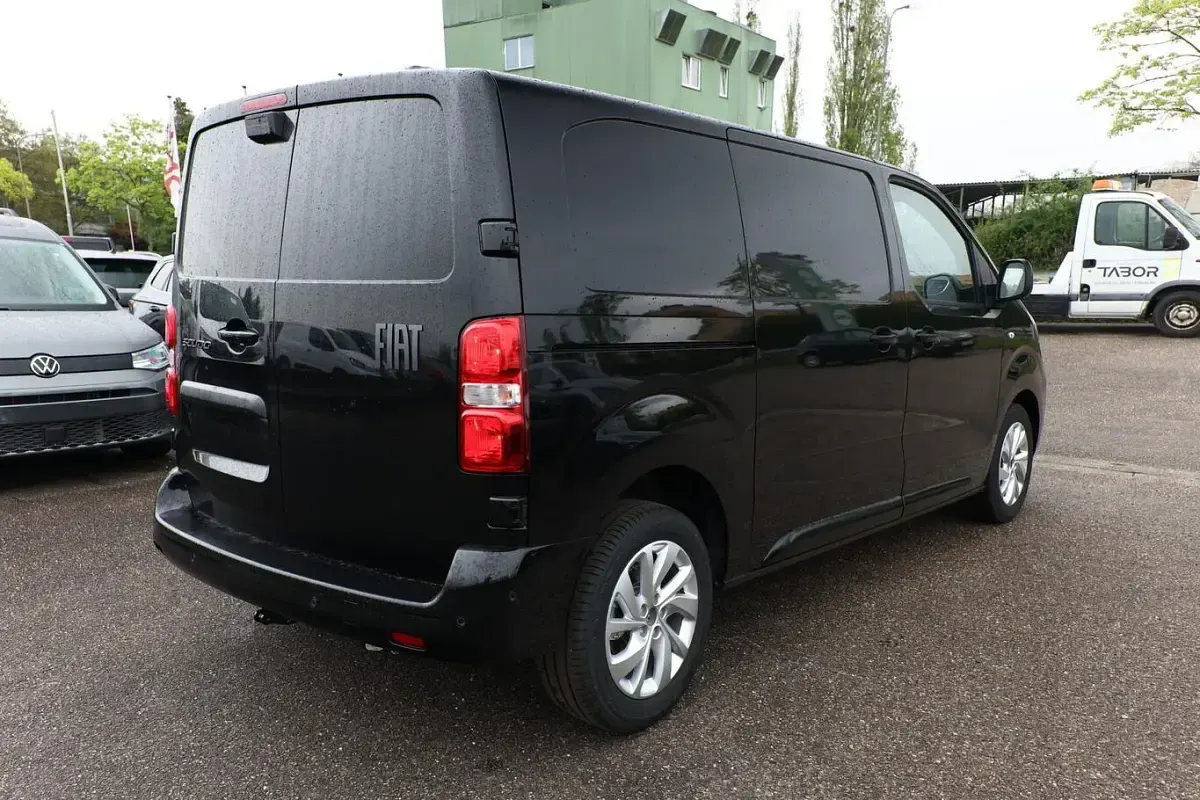 Neu Fiat Scudo 177 PS (130 kW) 2025 Cinemaschwarz metallic Van