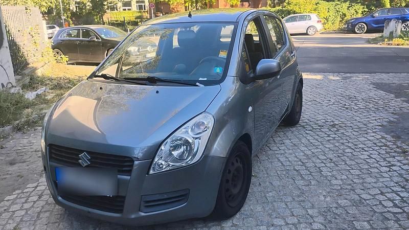 Grau Gebraucht 2009 Suzuki Splash Kleinwagen | 2.290 € - Bild 1/4