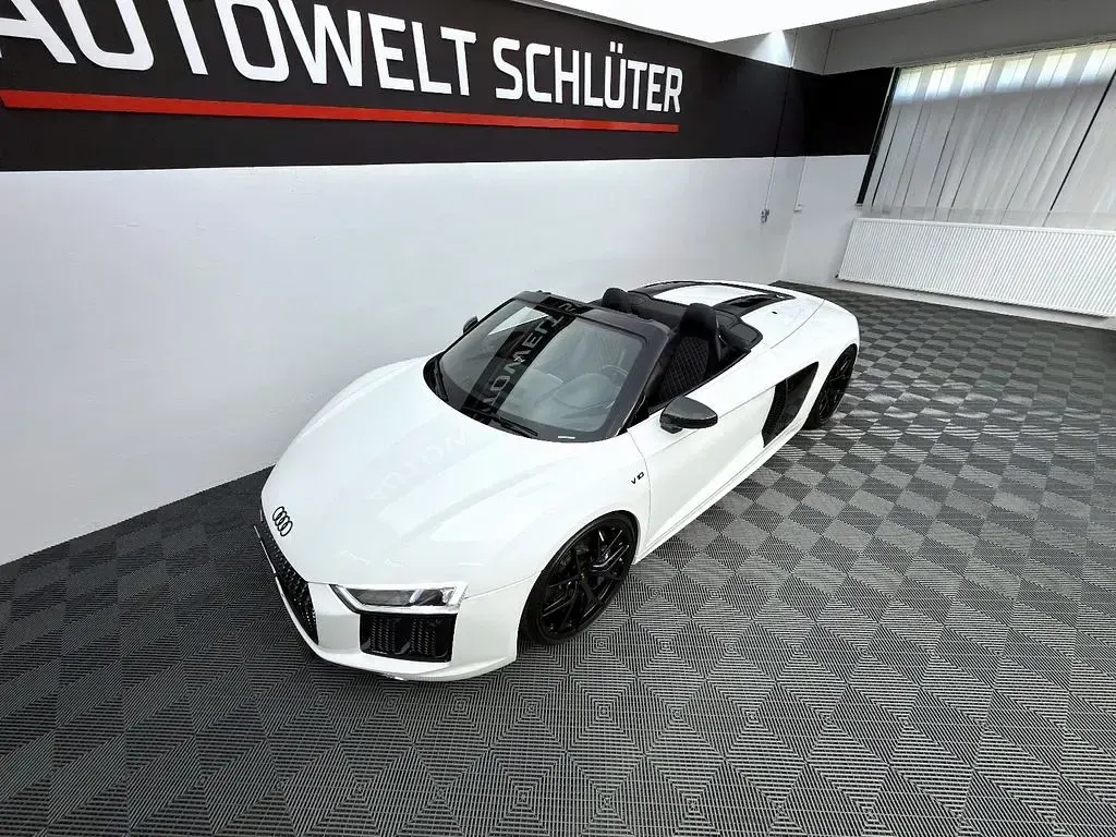 Gebraucht Audi R8 Spyder Ambiente 540 PS (397 kW) 2016 Weiß Cabrio