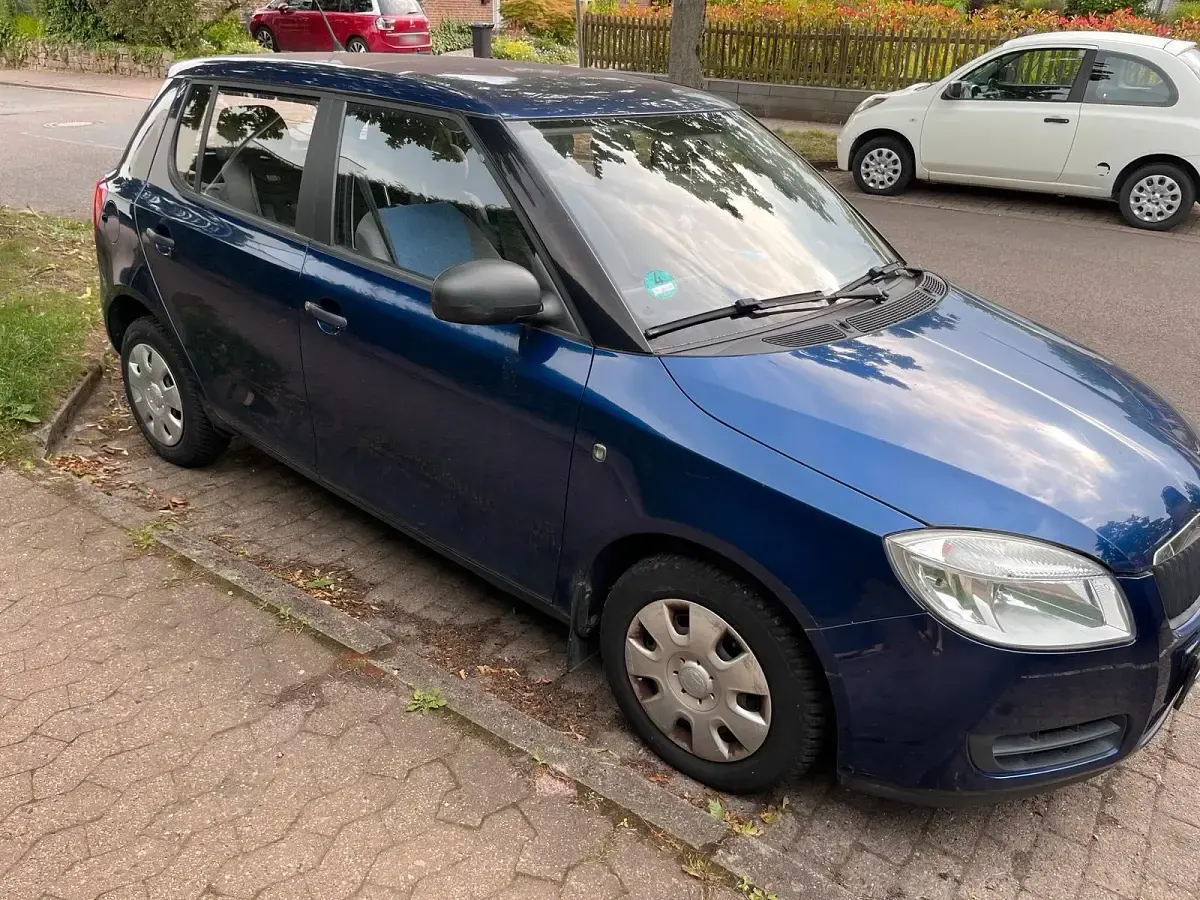 Gebraucht Skoda Fabia 60 PS (44 kW) 2009 Blau Kleinwagen