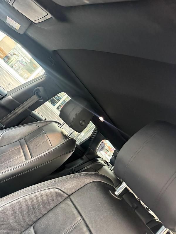 Gebraucht Land Rover Range Rover evoque R-Dynamic 180 PS (132 kW) 2019 Schwarz SUV