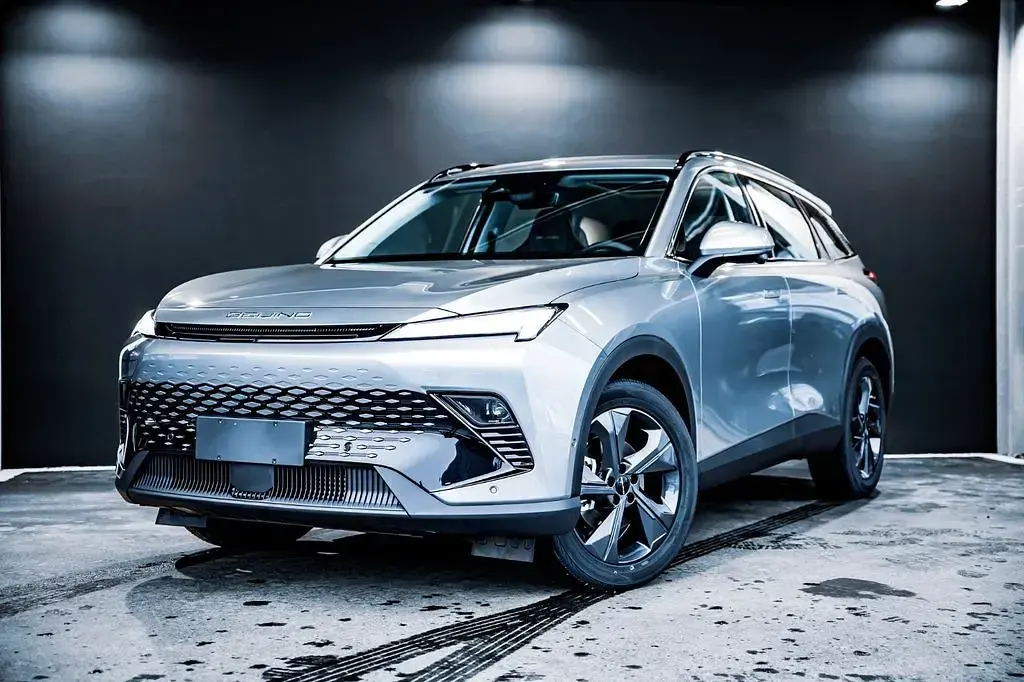 Używany Baic X55 177 KM (130 kW) 2024 Srebrny SUV