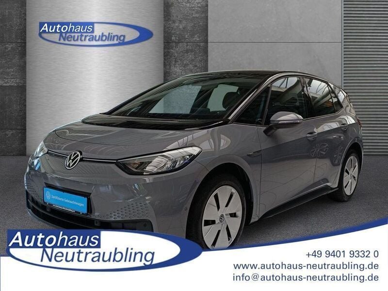 Mondsteingrau uni Gebraucht 2023 VW ID.3 Pro Performance Kleinwagen | 23.750 € (Guter Preis) - Bild 1/4