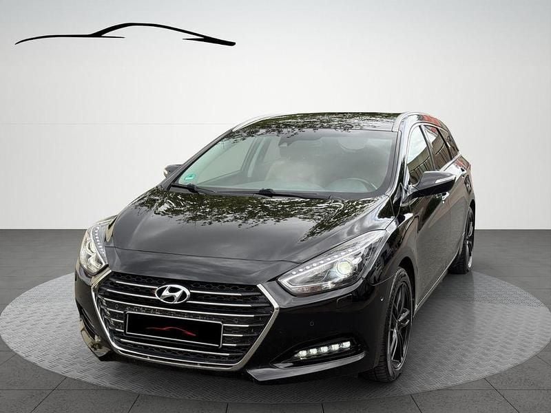 Schwarz Gebraucht 2015 Hyundai i40 Premium Kombi | 8.000 € (Superpreis) - Bild 1/4