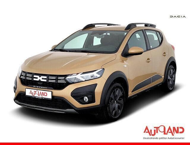 Beige Gebraucht 2024 Dacia Sandero Stepway Kleinwagen | 17.990 € (Fairer Preis) - Bild 1/4