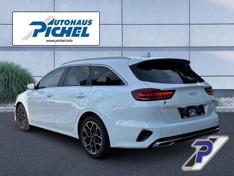 Gebraucht Kia Ceed 160 PS (117 kW) 2021 Weiß Kleinwagen