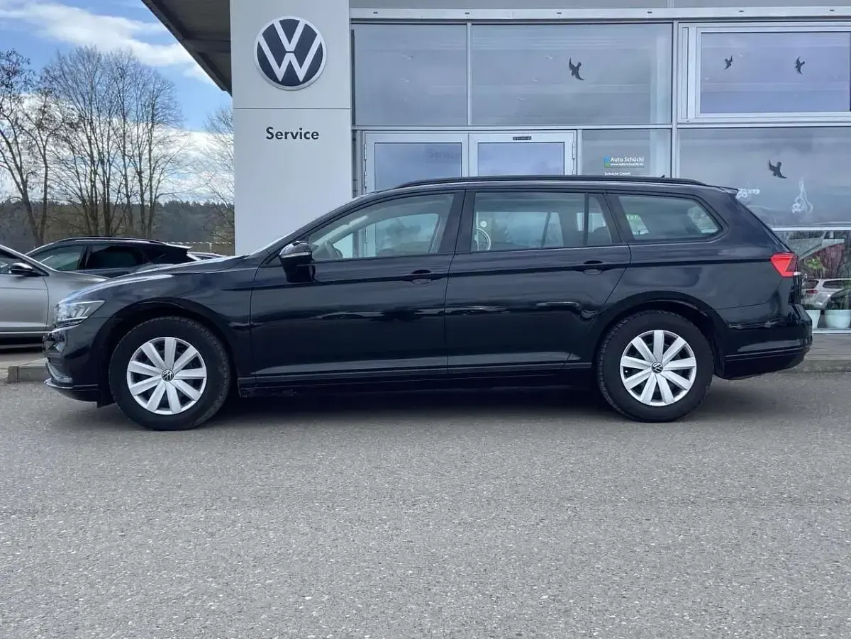 Gebraucht VW Passat 150 PS (110 kW) 2022 Schwarz Kombi