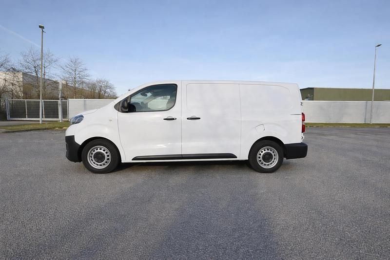 Gebraucht Toyota Proace 122 PS (89 kW) 2019 Weiß Van / Kleinbus