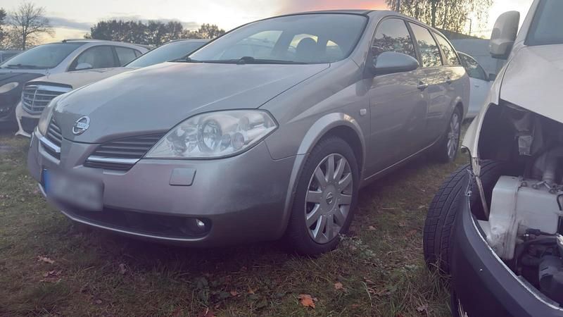 Grau Gebraucht 2005 Nissan Primera Kombi | 2.250 € - Bild 1/4