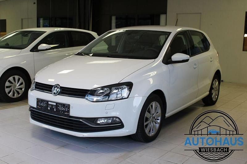 Weiß Gebraucht 2015 VW Polo Comfortline Limousine | 5.700 € (Fairer Preis) - Bild 1/4