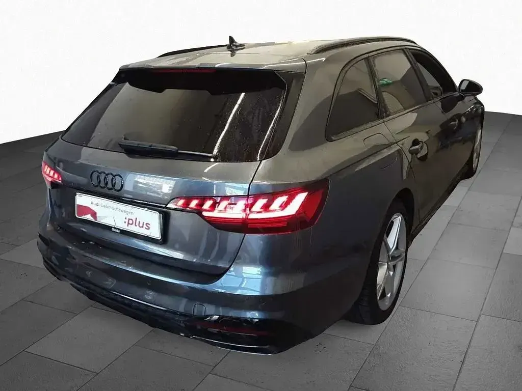 Gebraucht Audi A4 S-Line 204 PS (150 kW) 2023 Daytonagrau perleffekt Kombi