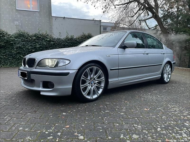 Gebraucht BMW 330 231 PS (169 kW) 2005 Silber Limousine