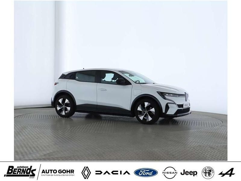 Gebraucht Renault Megane E-Tech Equilibre 96 kW (131 PS) 2022 Arktisweiß (369) Limousine