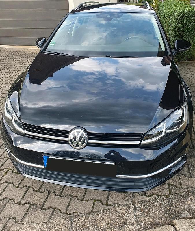 Schwarz Gebraucht 2020 VW Golf VII Kombi | 19.000 € (Fairer Preis) - Bild 1/4