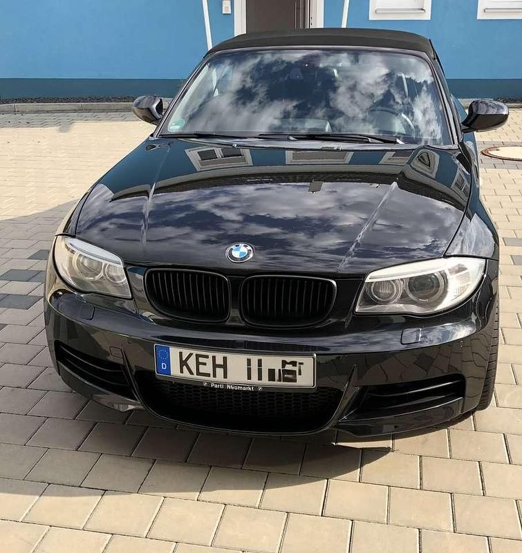 Gebraucht BMW 135 Cabriolet Performance 306 PS (225 kW) 2011 Schwarz Cabrio