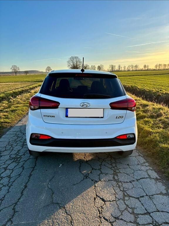 Gebraucht Hyundai i20 YES! 101 PS (74 kW) 2019 Weiß Kleinwagen