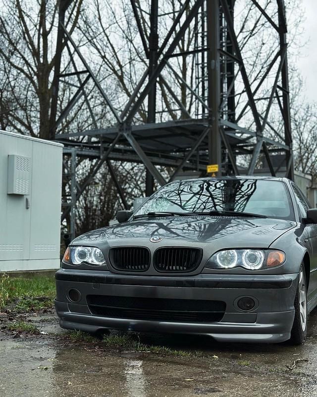 Gebraucht BMW 320 150 PS (110 kW) 2002 Grau Kombi