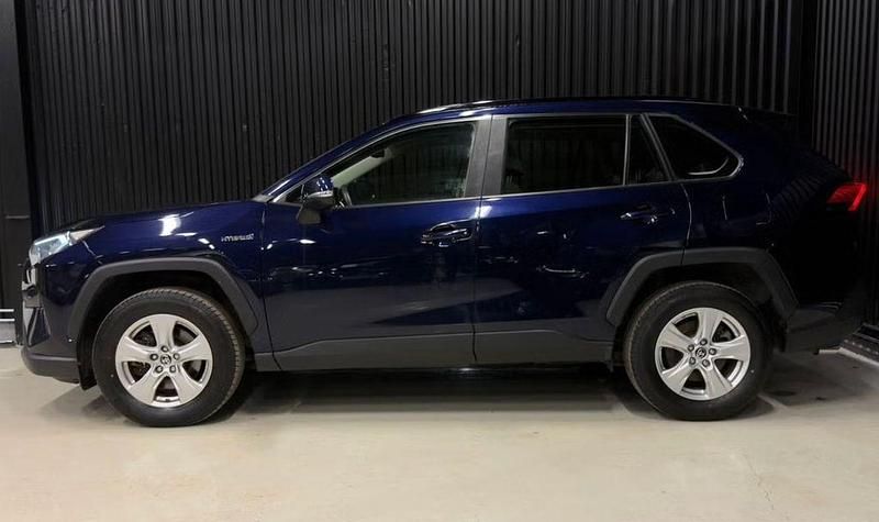 Gebraucht Toyota RAV4 Hybrid Sport 222 PS (163 kW) 2021 Dark blue SUV