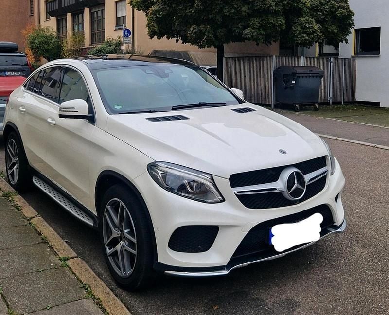 Weiß Gebraucht 2020 Mercedes GLE350 AMG line Coupé | 52.000 € (Superpreis) - Bild 1/4