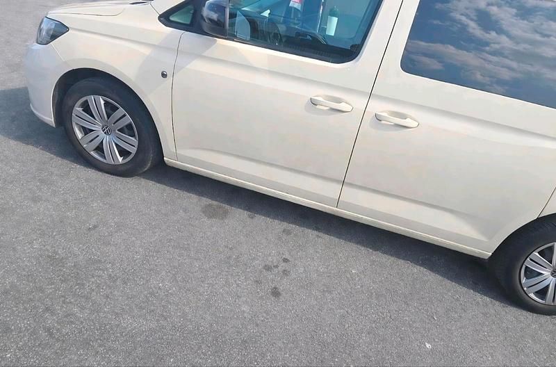 Gebraucht VW Caddy 120 PS (88 kW) 2022 Beige Van / Kleinbus