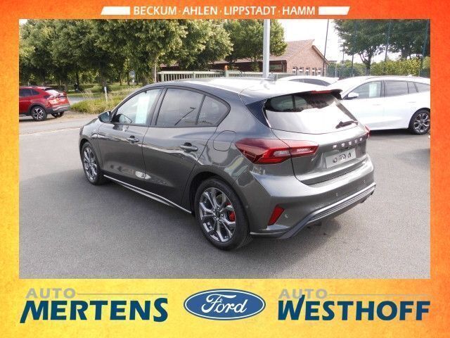 Neu Ford Focus ST-Line 125 PS (91 kW) 2025 Magneticgrau (metallic) Limousine