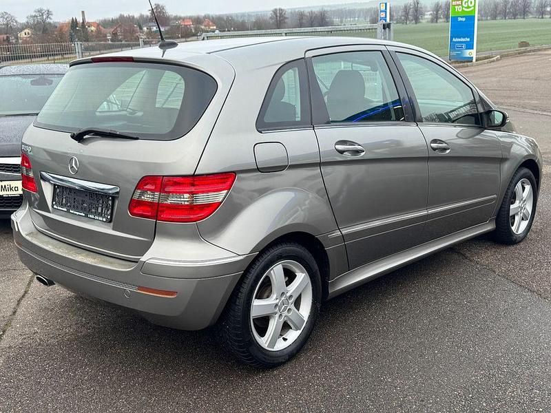 Gebraucht Mercedes B150 95 PS (69 kW) 2005 Grau Van / Kleinbus