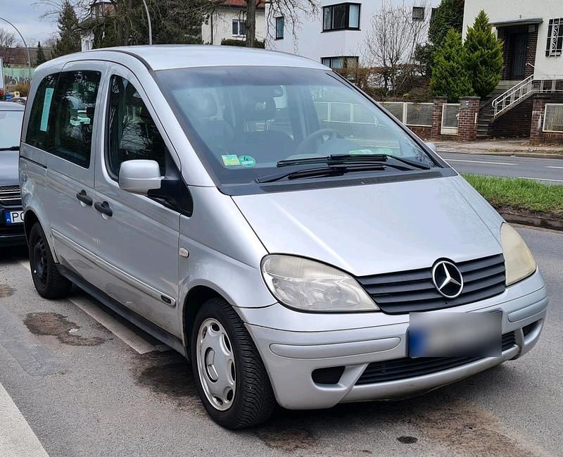 Gebraucht Mercedes Vaneo 95 PS (69 kW) 2005 Silber Van / Kleinbus
