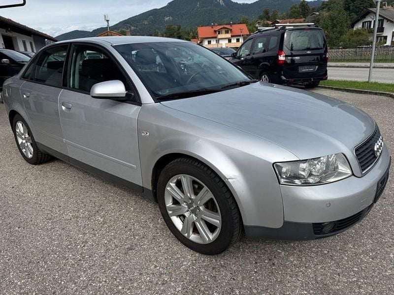 Silber Gebraucht 2001 Audi A4 Limousine | 1.299 € (Guter Preis) - Bild 1/4
