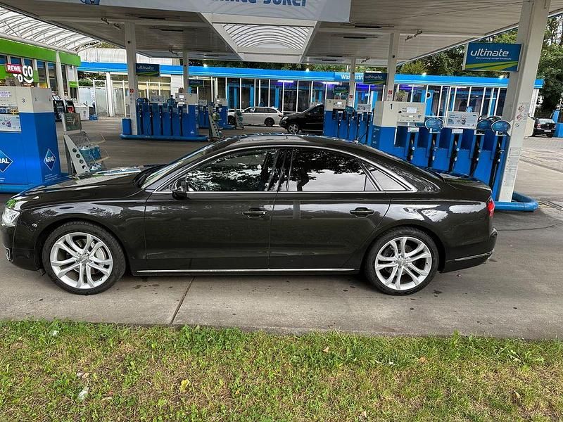 Gebraucht Audi A8L Ambiente 262 PS (192 kW) 2016 Grau Limousine